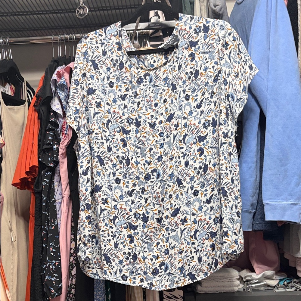 Premise Women's Blue and White Floral Blouse